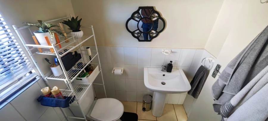 2 Bedroom Property for Sale in Dassie Rand North West